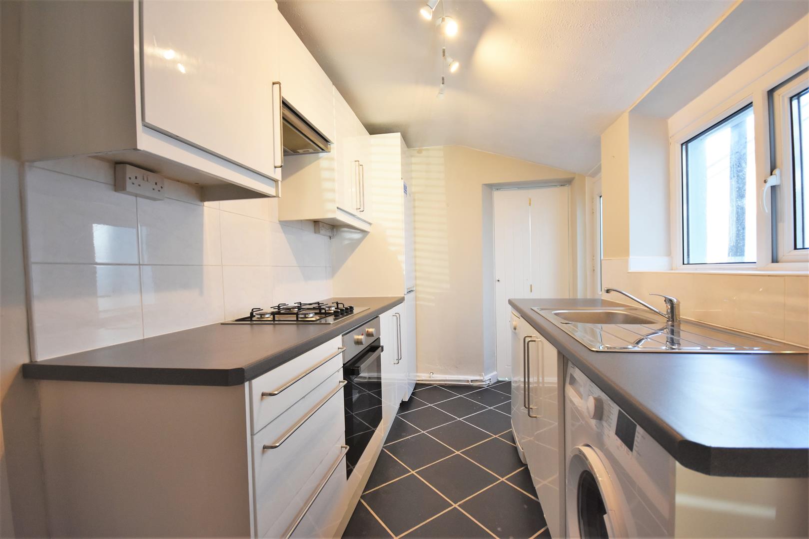 8 Grove Terrace, Penarth, Vale of Glamorgan, CF64 2NL